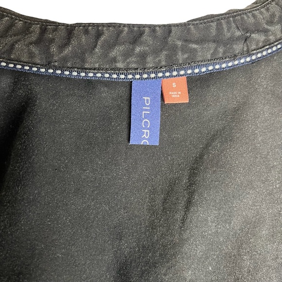 Pilcro Tulle Faded Black Collar Button Up Small - Picture 8 of 8